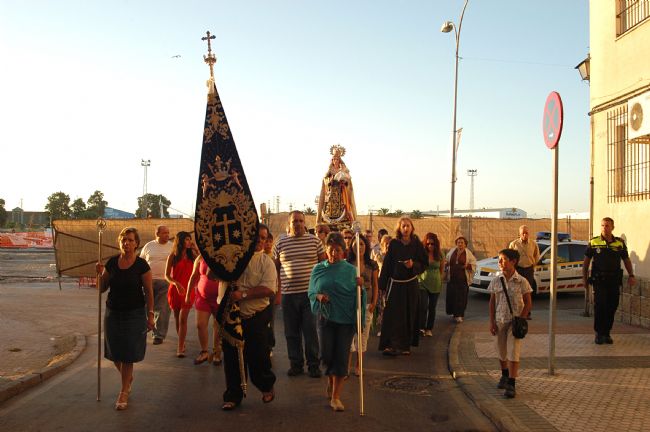 El rosario de la aurora se celebró esta mañana con gran presencia de fieles. El rosario de la aurora se celebró esta mañana con gran presencia de fieles.
