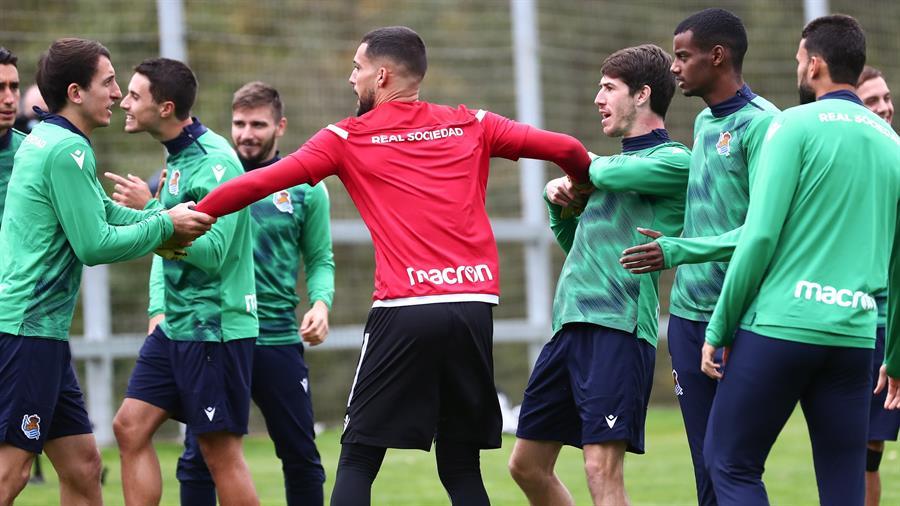 Entrenamiento de la Real Sociedad. EFE Entrenamiento de la Real Sociedad. EFE