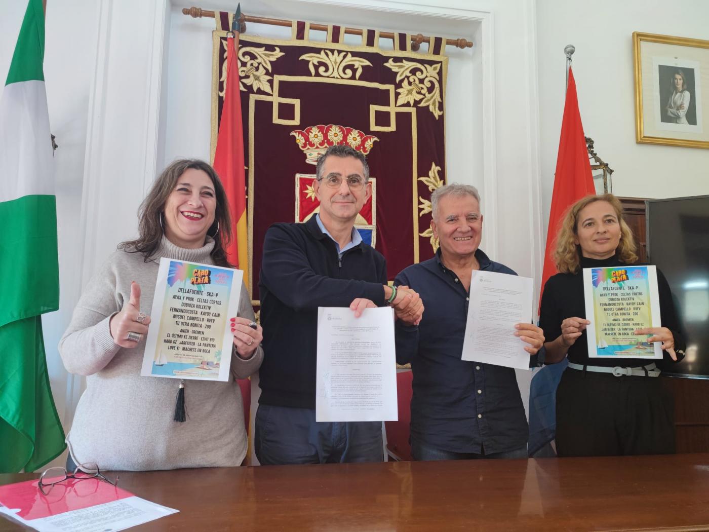 El Ayuntamiento y la organización han firmado el convenio. Barrientos