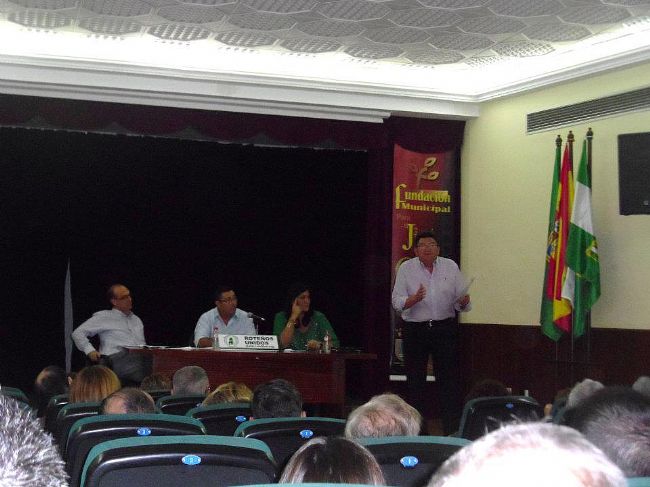 Lorenzo Sánchez en la asamblea Información