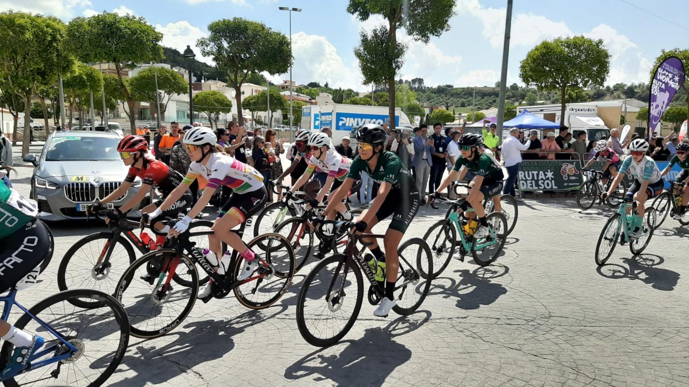 Salida de la carrera, este miércoles, en Alcalá la Real.  Juan José Montiel