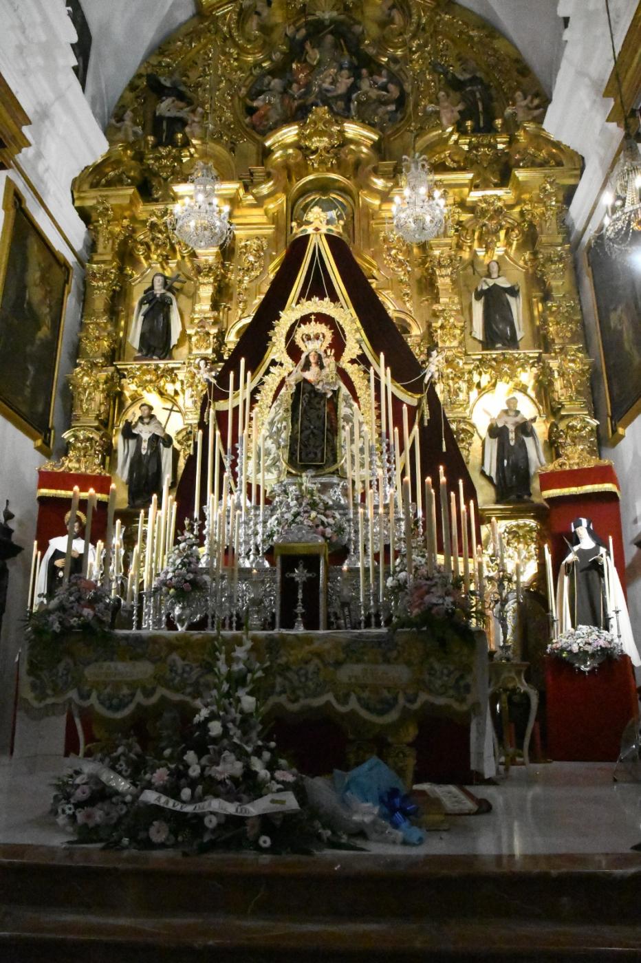 Ofrenda de la novena. Aurora Marín.