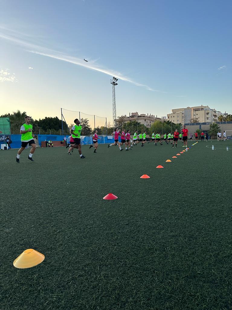 Árbitros de fútbol de Málaga, durante sus pruebas físicas. COLEGIO ÁRBITROS MÁLAGA