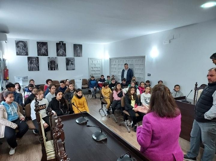 Visita escolares al ayuntamiento de Hinojos Ayto Hinojos