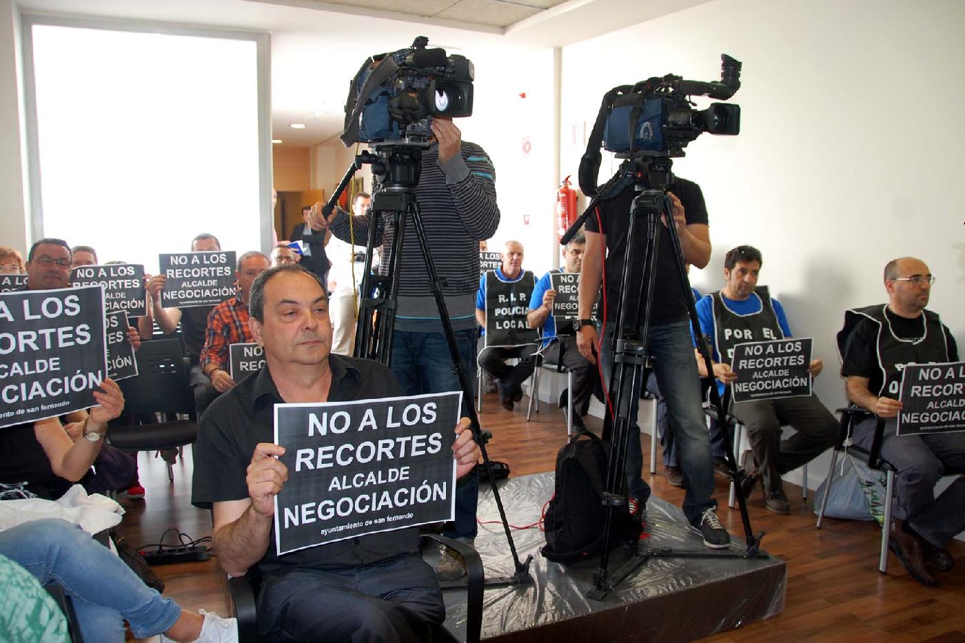 Los funcionarios volvieron a protestar. J.F.C.