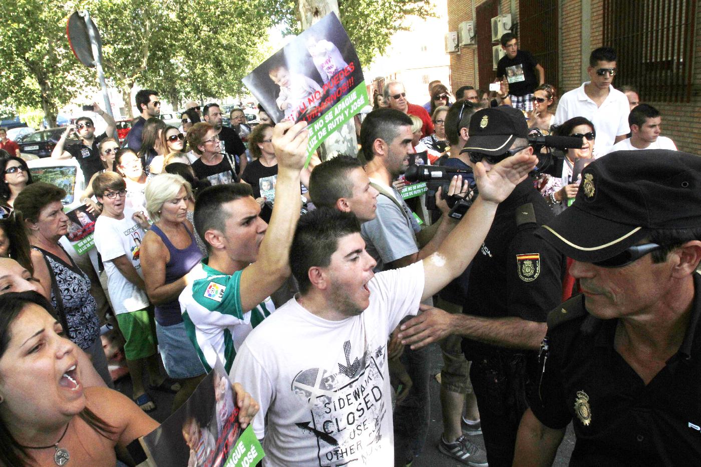 Momentos de tensión durante la declaración de Bretón - EFE / SALAS