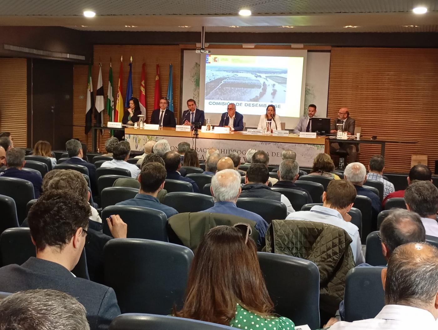La comisión de desembalse. chg