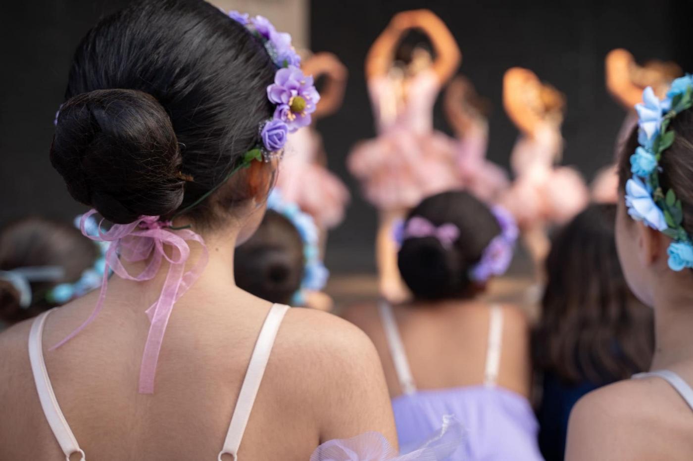 Benalmádena celebra el Día de la Danza con un festival en la plaza de la Mezquita