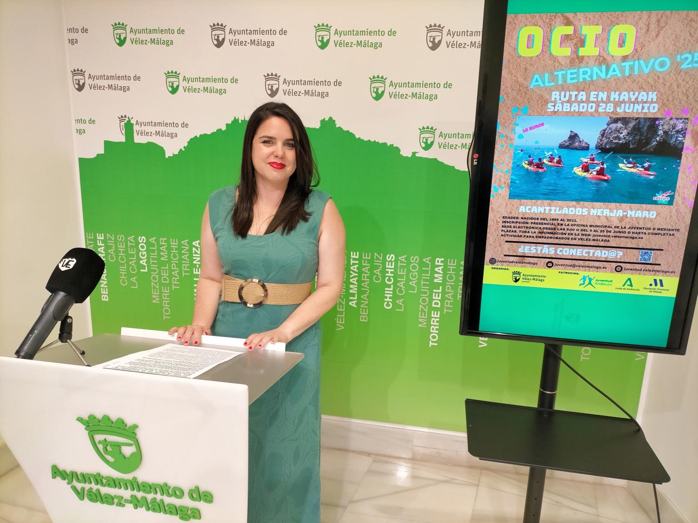 Lourdes Piña, en la presentación de Ocio Alternativa 2025. - Ayuntamiento Vélez-Málaga