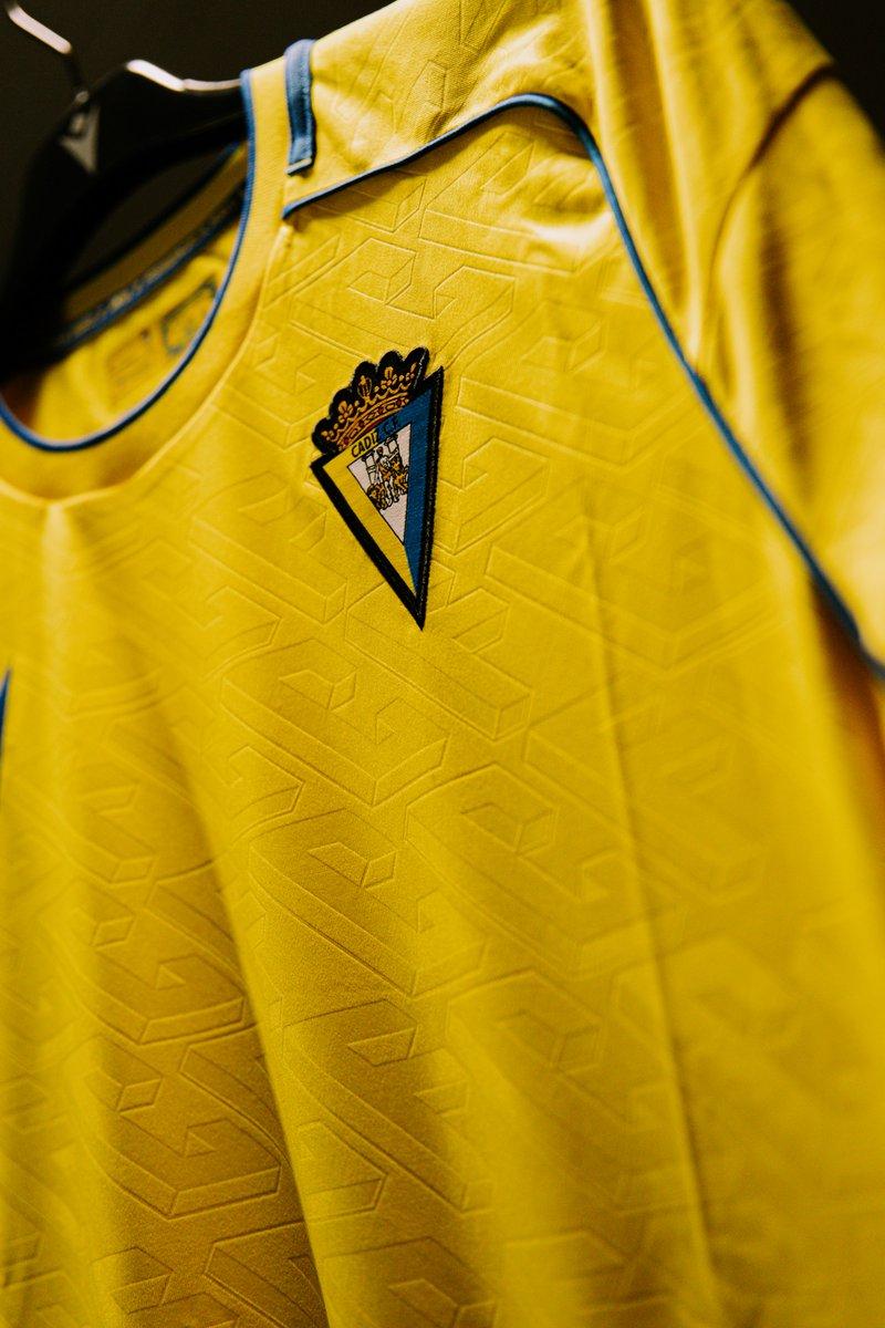 Nueva camiseta del Cádiz 25-26. 