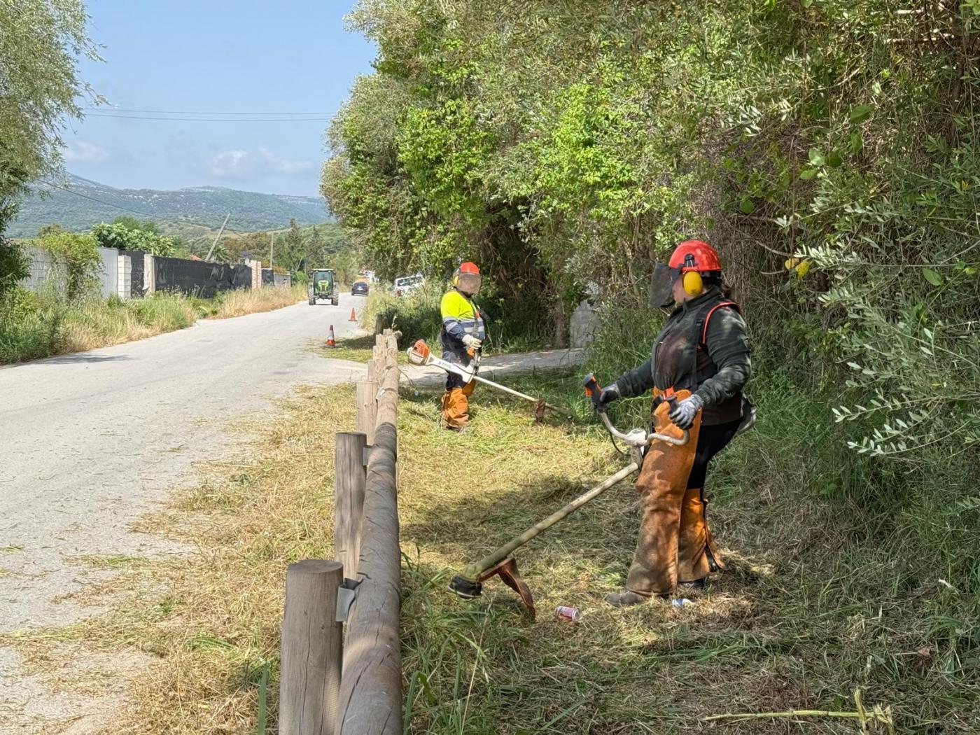 Imagen de los trabajos en los senderos - A.I.