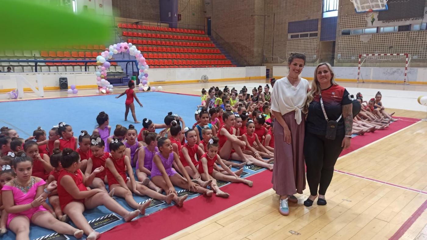 Participantes en la exhibición de gimnasia acrobática.  - Ayuntamiento de Jaén