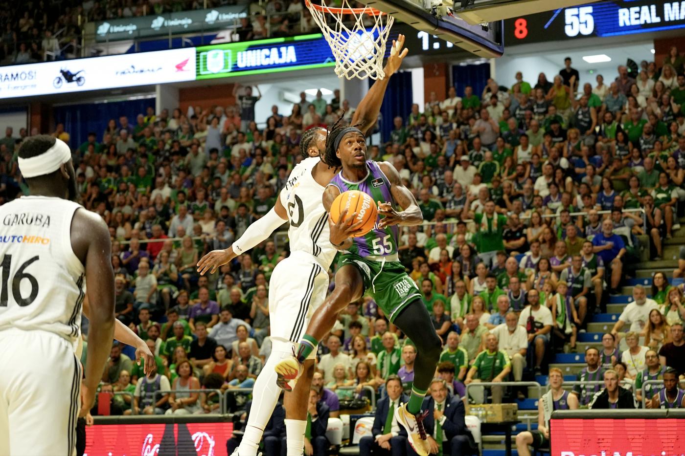 Unicaja, a buscar el empate con una remontada histórica en el horizonte 