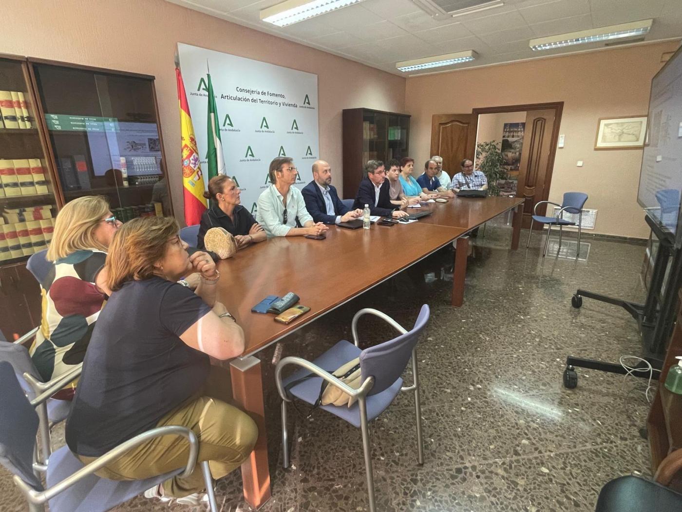 La Junta inicia consultas para decidir la ubicación de la estación de autobuses