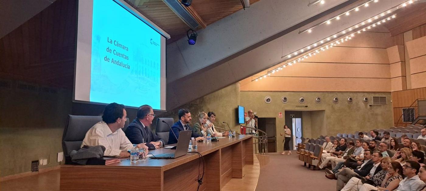 Debate sobre la obligación de rendición de cuentas entre Cámara de Cuentas y Ayuntamientos