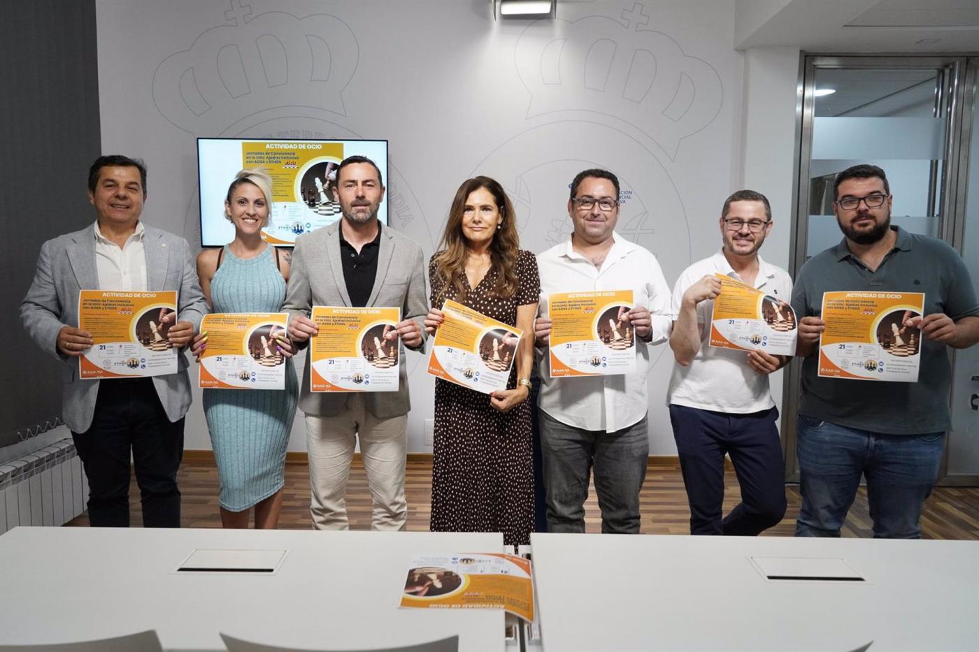 Ajedrez inclusivo en la UHU como 
