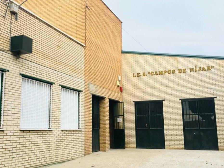 Registrado un incendio en el cuadro eléctrico de un IES de Níjar con 3 menores atendidas