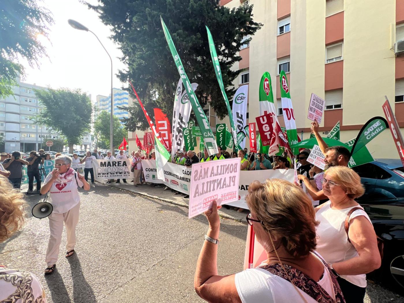 Manifestación frente al centro de salud de La Paz.  - D.M.