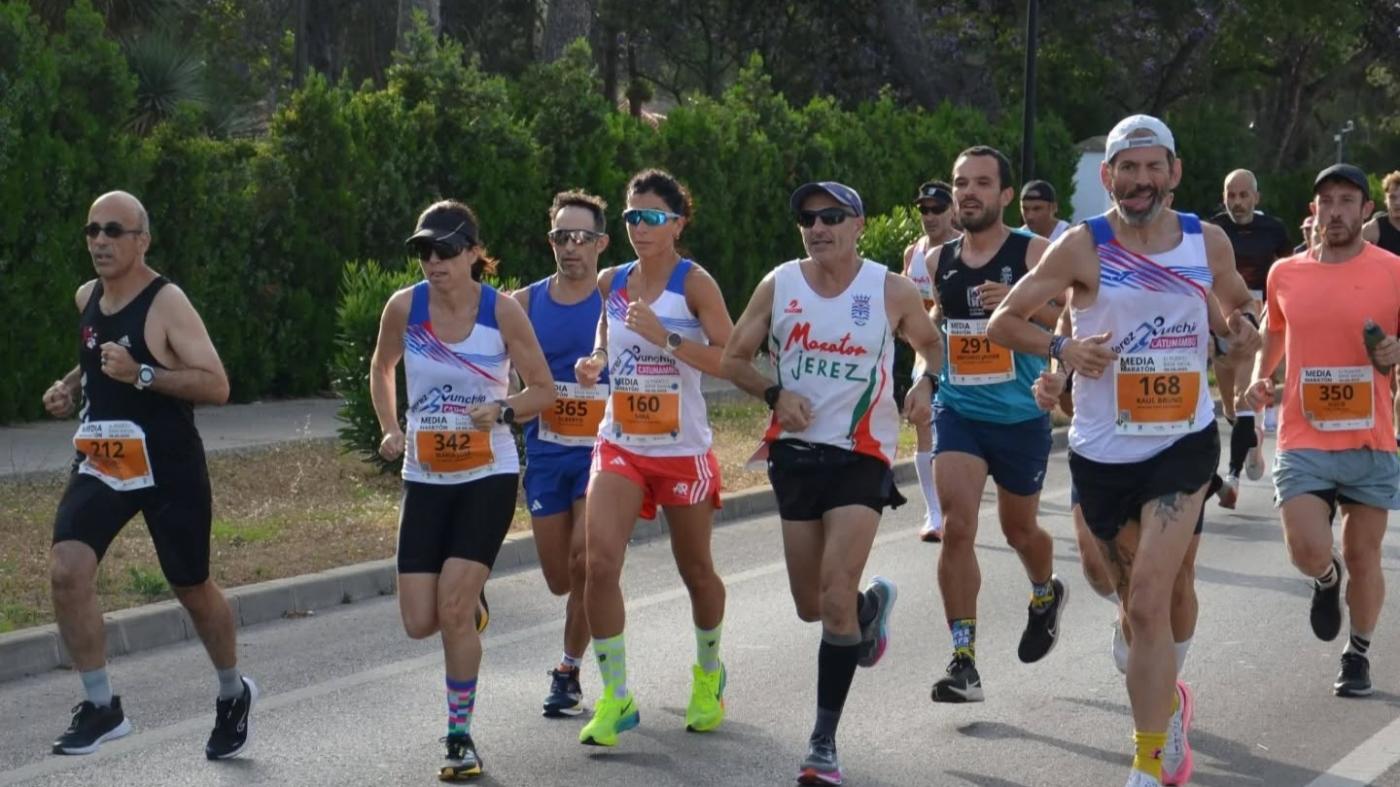 Los roteños, presentes en una media maratón marcada por los buenos números pese al calor