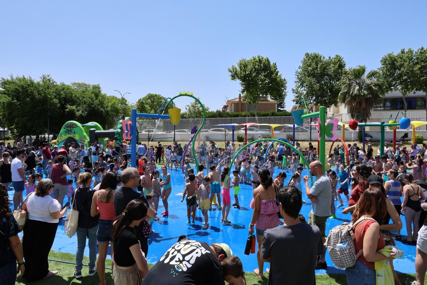 Espartinas inaugura la Zona de Juegos de Agua tras la rehabilitar del Parque El Teso