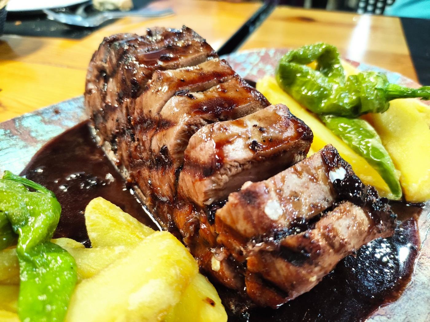 Las costillas de atún de Secuencia Nueve - A boca llena