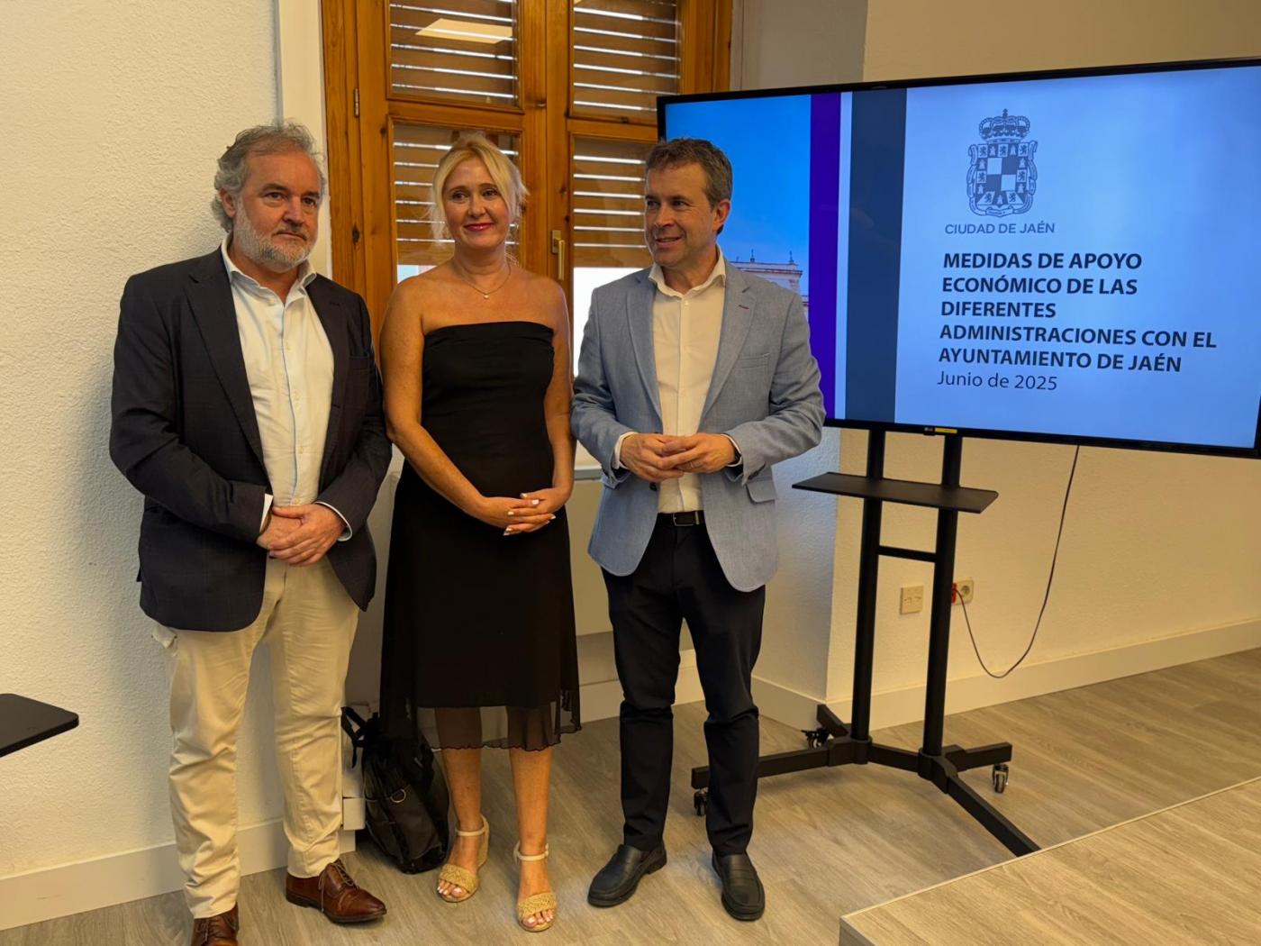 Rueda de prensa del Ayuntamiento de Jaén. - Esperanza Calzado.