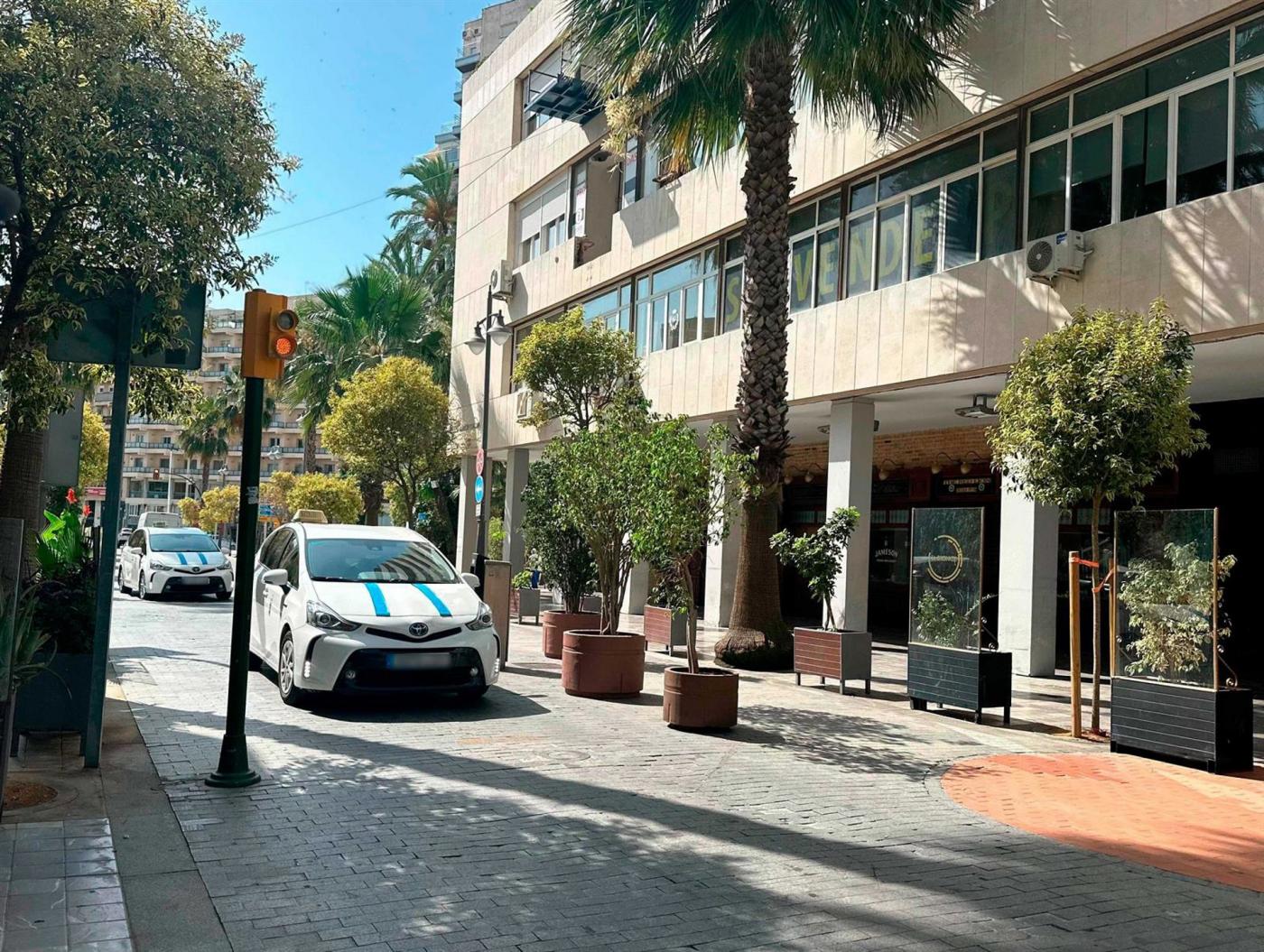 El acceso de vehículos a Gran Vía de Huelva se realizará solo con lectura de matrículas