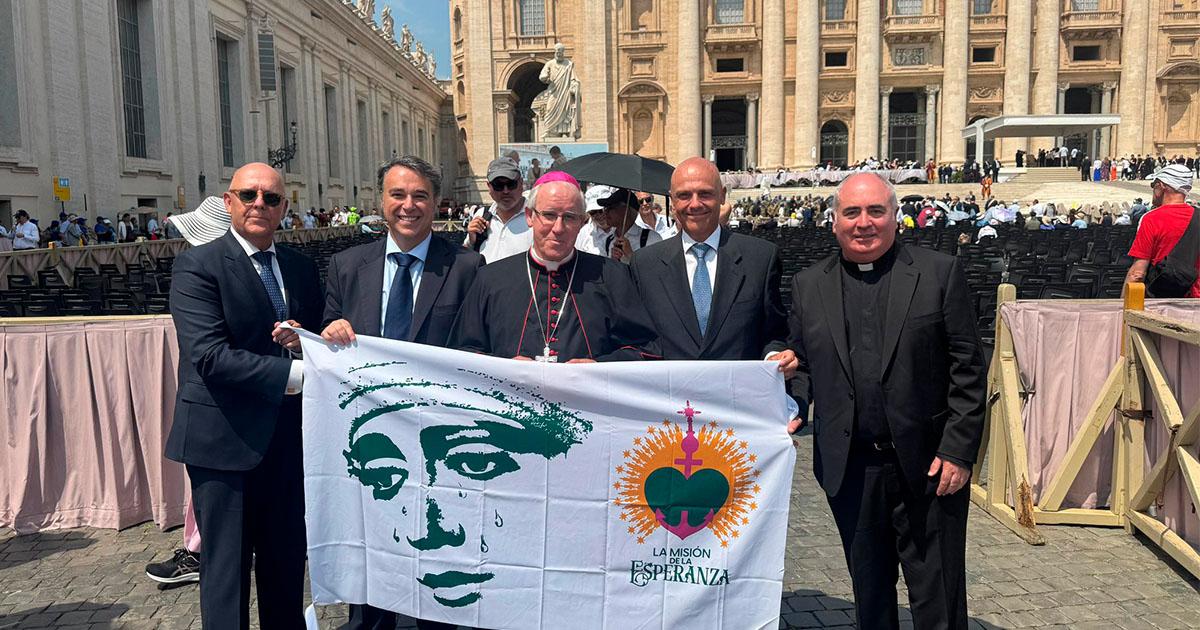 La Esperanza de Triana, recibida en audiencia por el Papa León XIV en el Vaticano 