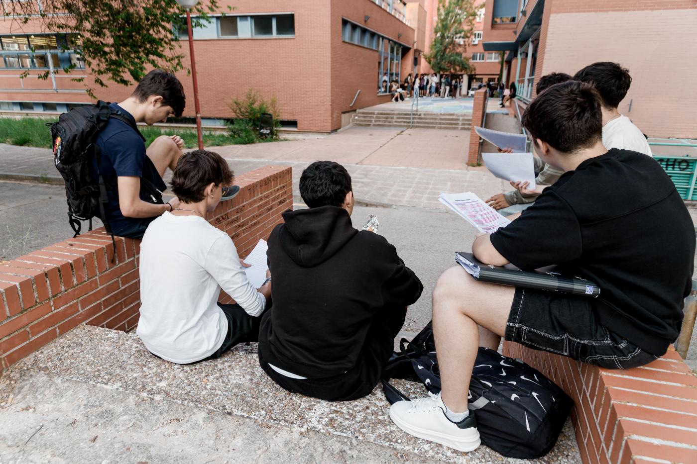 Más del 15% de los jóvenes españoles abandonó algún tipo de estudio oficial en 2024