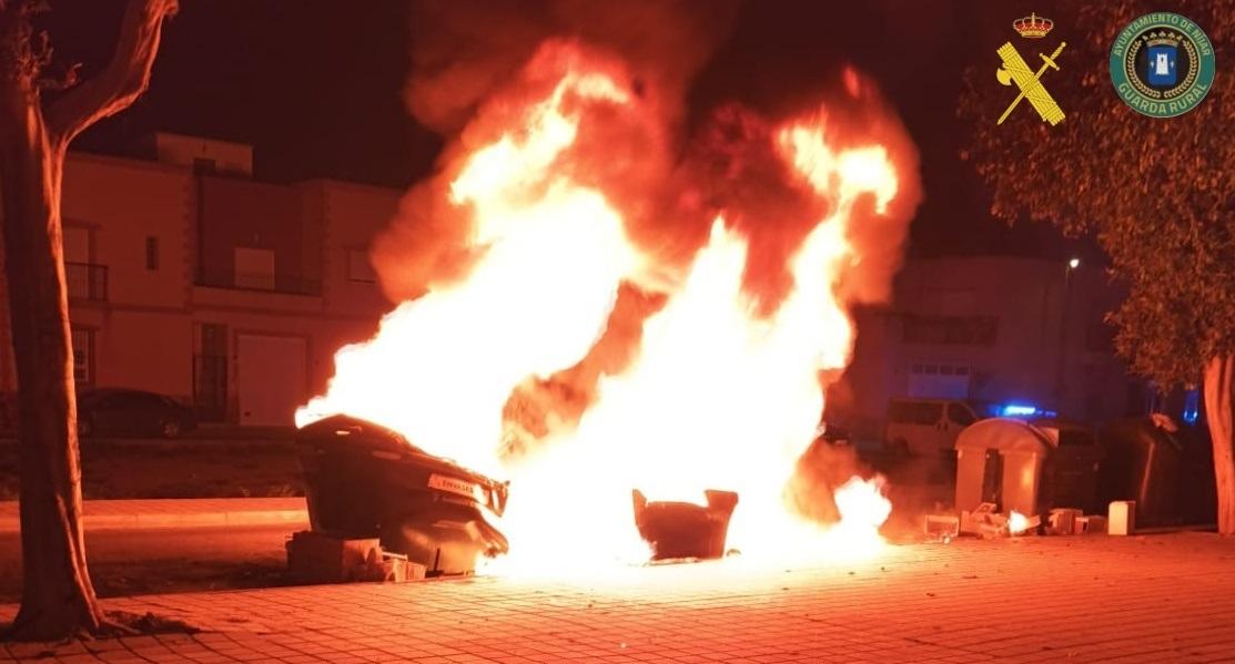 Detenido el autor del incendio intencionado de una veintena de contenedores de basura