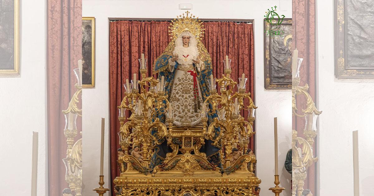 La Virgen del Rocío sobre el paso del Rosario de San Julián para su traslado al Salvador 