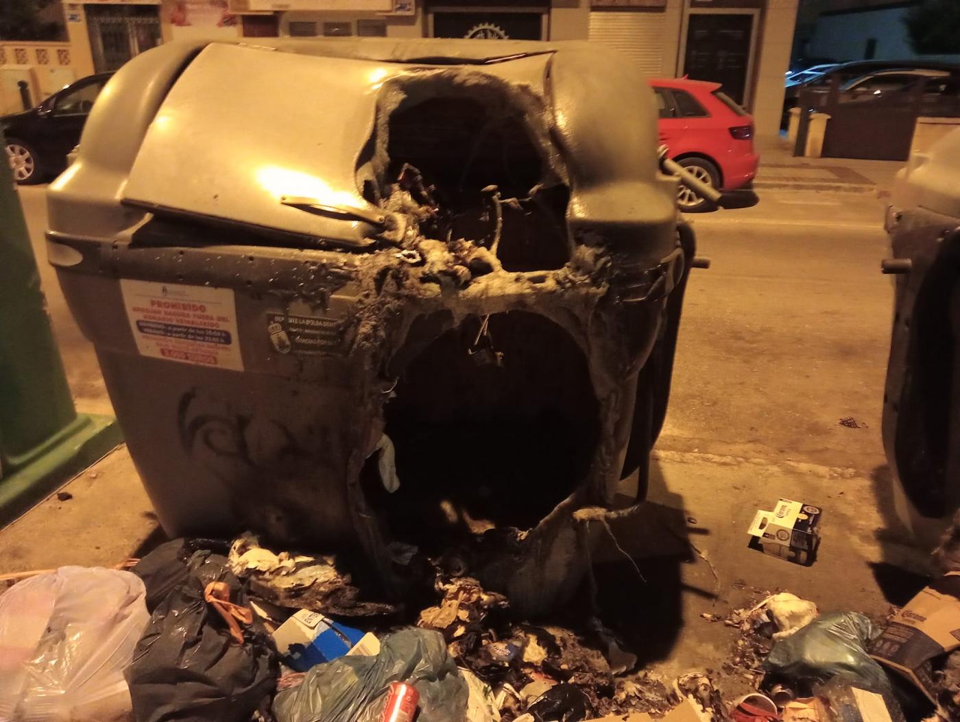 Crisis de limpieza en las calles de toda la ciudad de Sanlúcar sin precedentes