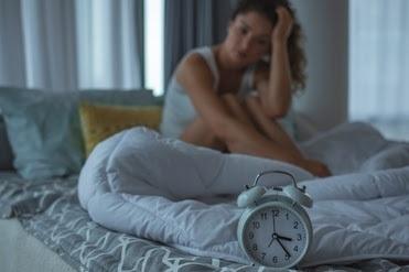 Aconsejan una ducha templada antes de dormir para pelear el calor de las noches