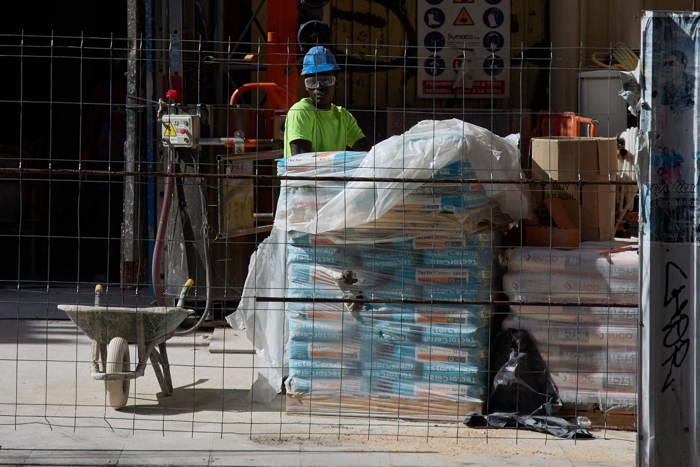 El Ejecutivo insta a denunciar empresas que no protejan del calor a sus trabajadores