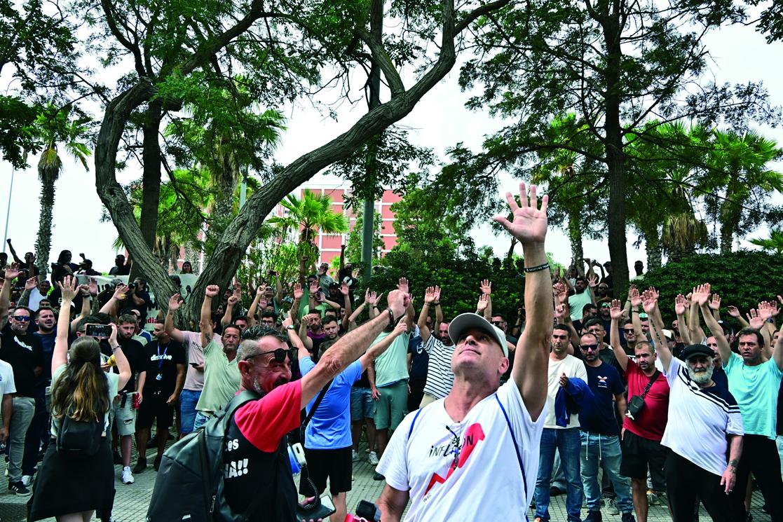 Los trabajadores del metal toman las calles de la ciudad de Cádiz
