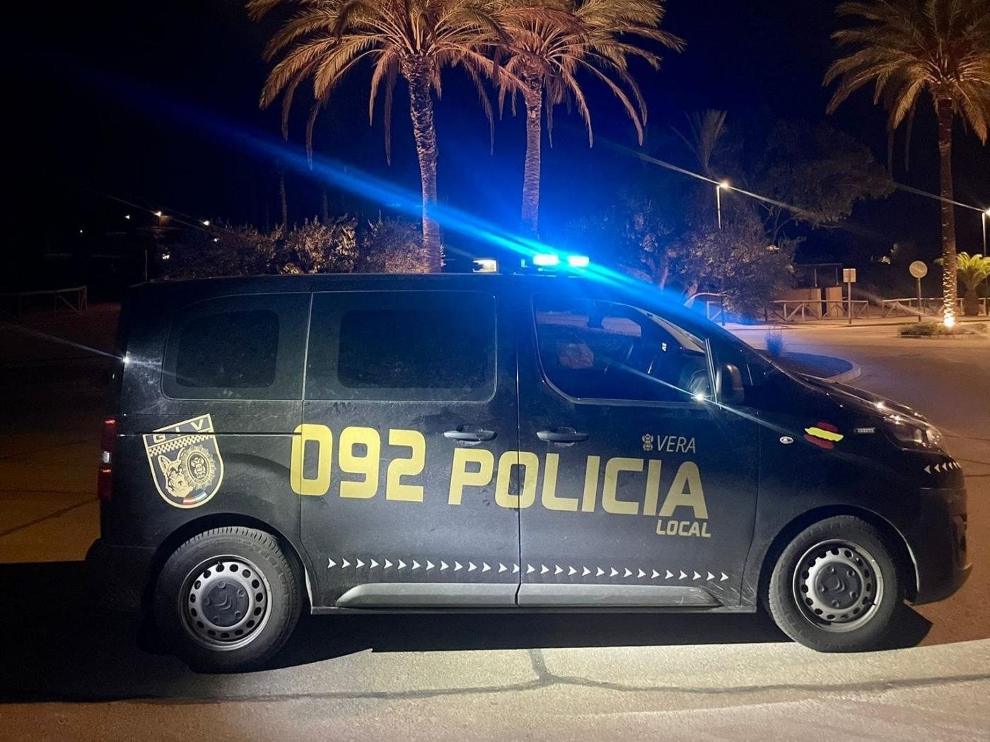 Vehículo de la Policía Local de Vera. - Europa Press.