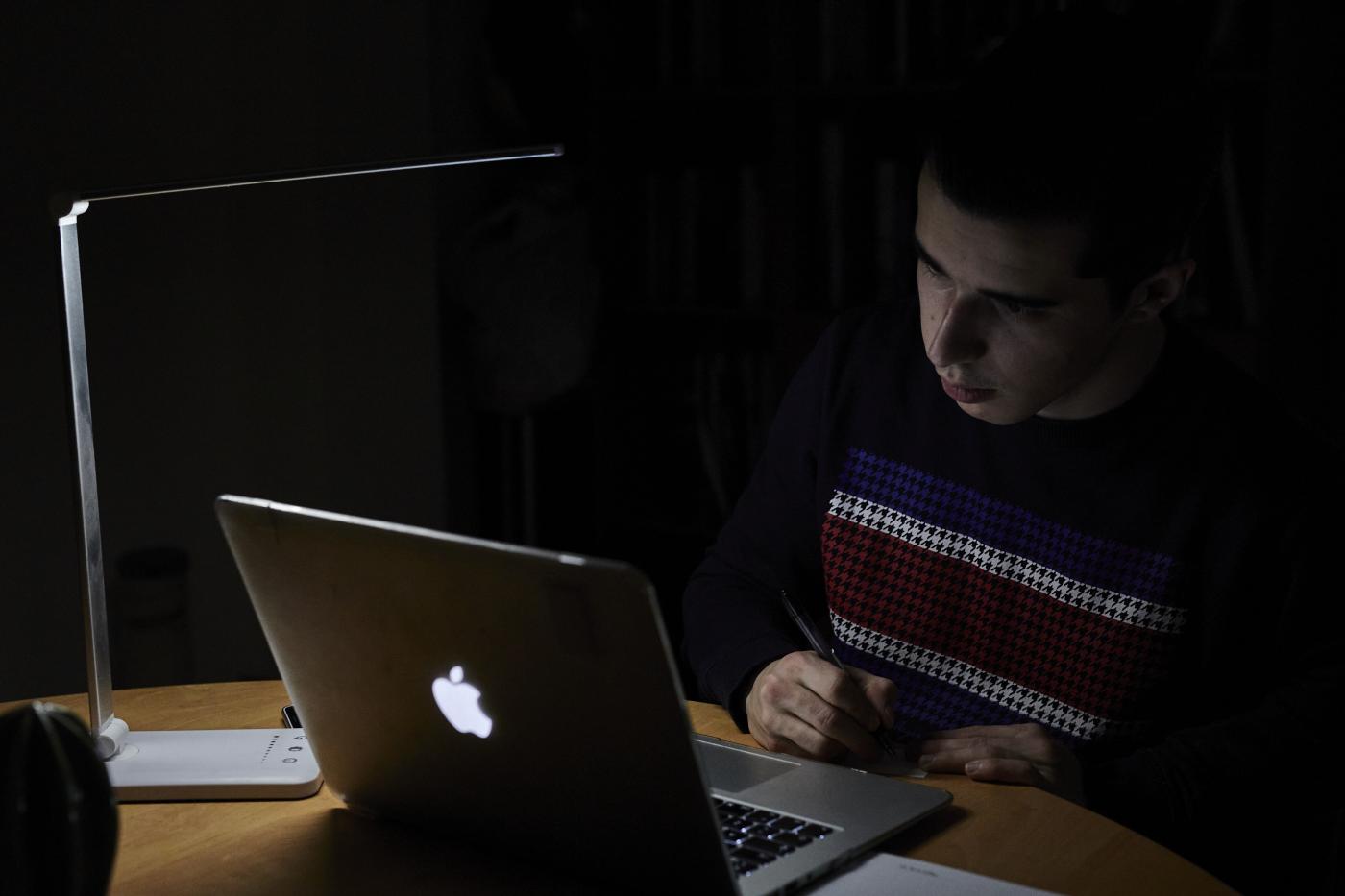El 91% de los españoles respalda enseñar ciberseguridad, IA o programación en Secundaria