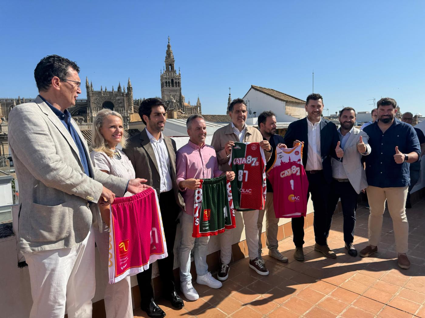 El Caja 87 presenta su nueva piel para el curso que viene