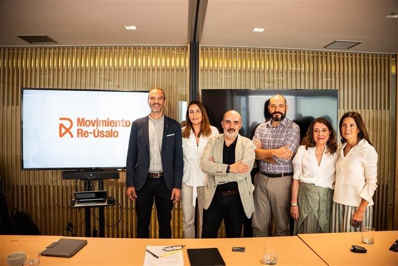 Movimiento Re-Úsalo: una iniciativa que fomenta la reutilización y el consumo responsable
