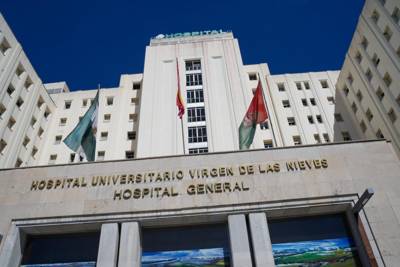 Un incendio en un hotel obliga al desalojo de 35 personas y deja siete intoxicados
