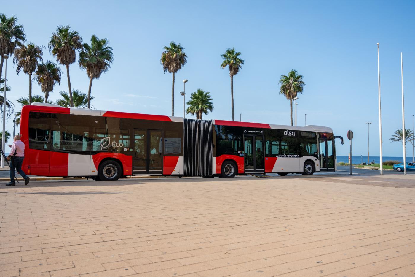 Los menores de 15 años podrán viajar gratis en el autobús urbano de la capital