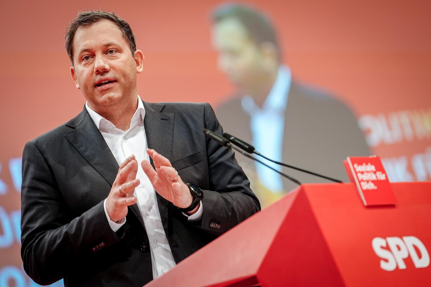 El SPD alemán aprueba solicitar la ilegalización del partido de ultraderecha AfD