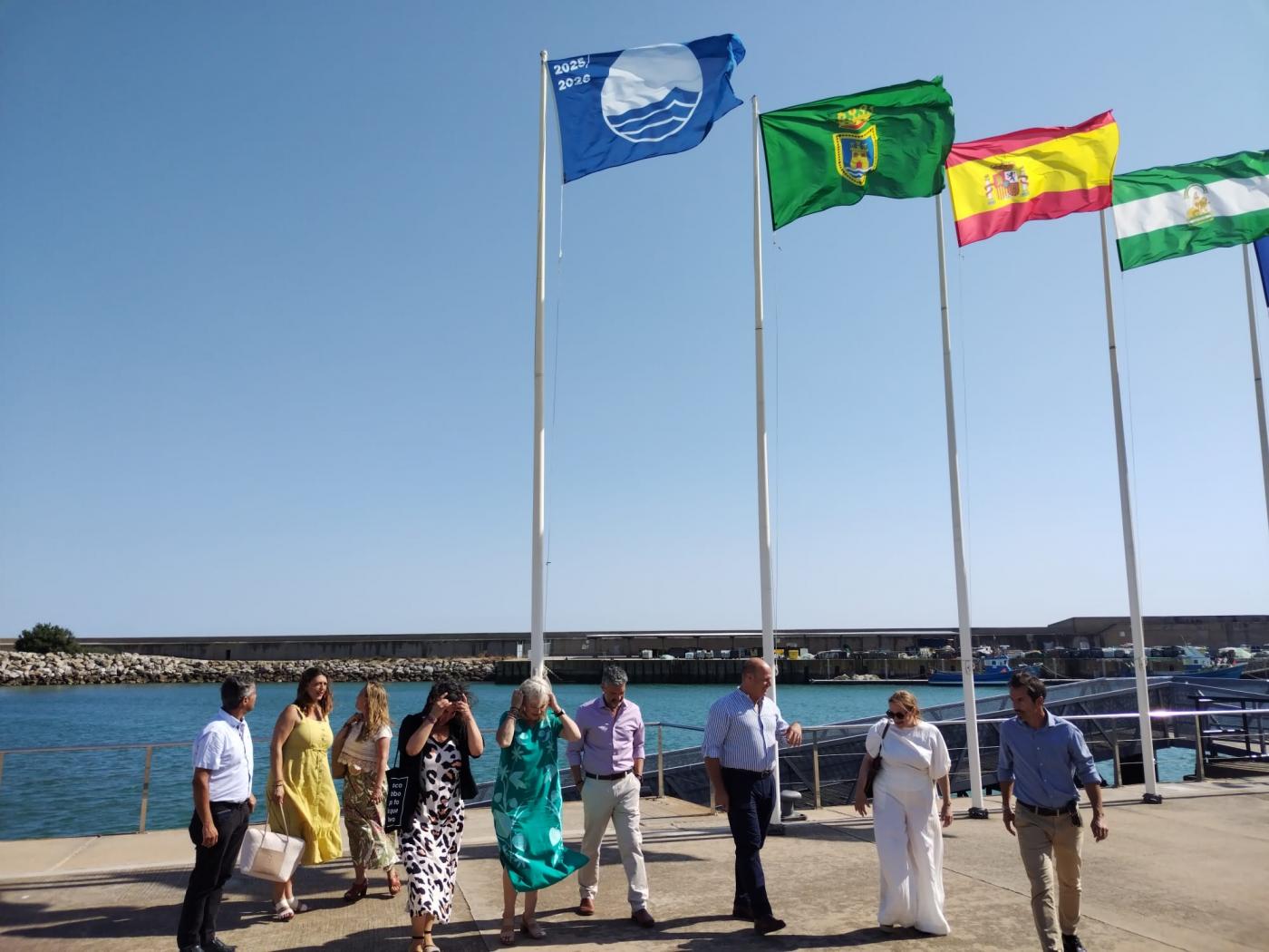 El Puerto Deportivo y Pesquero ya cuenta con su correspondiente Bandera Azul de 2025