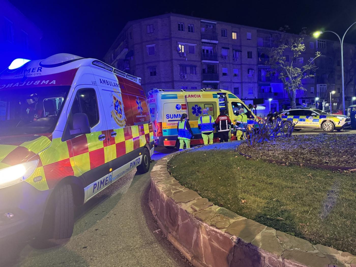 Grave un hombre tras precipitarse 4 metros de altura a un patio en Madrid