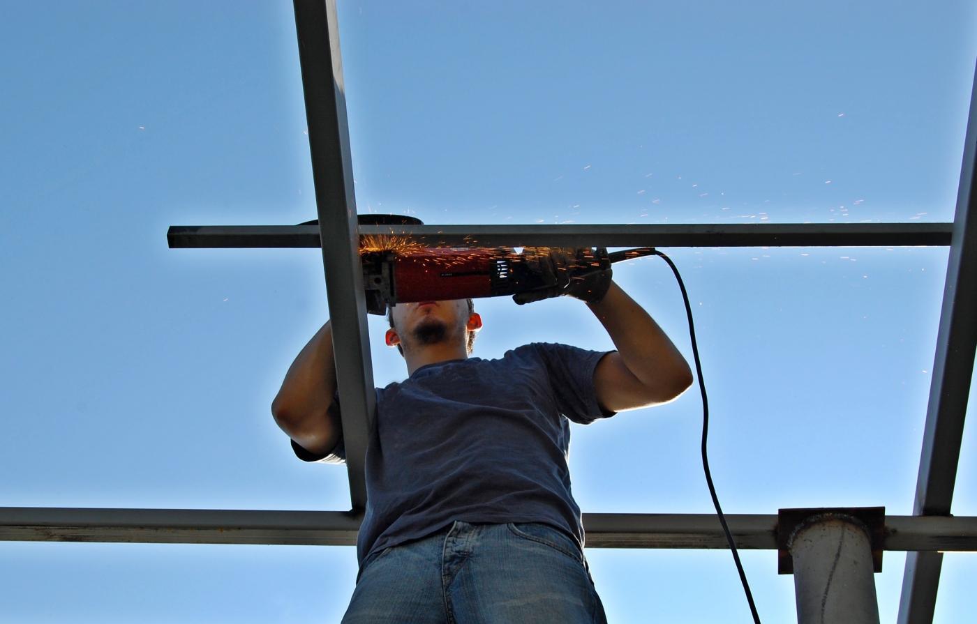 La incorporación laboral más tardía de jóvenes subirá su jubilación a los 71 años en 2065