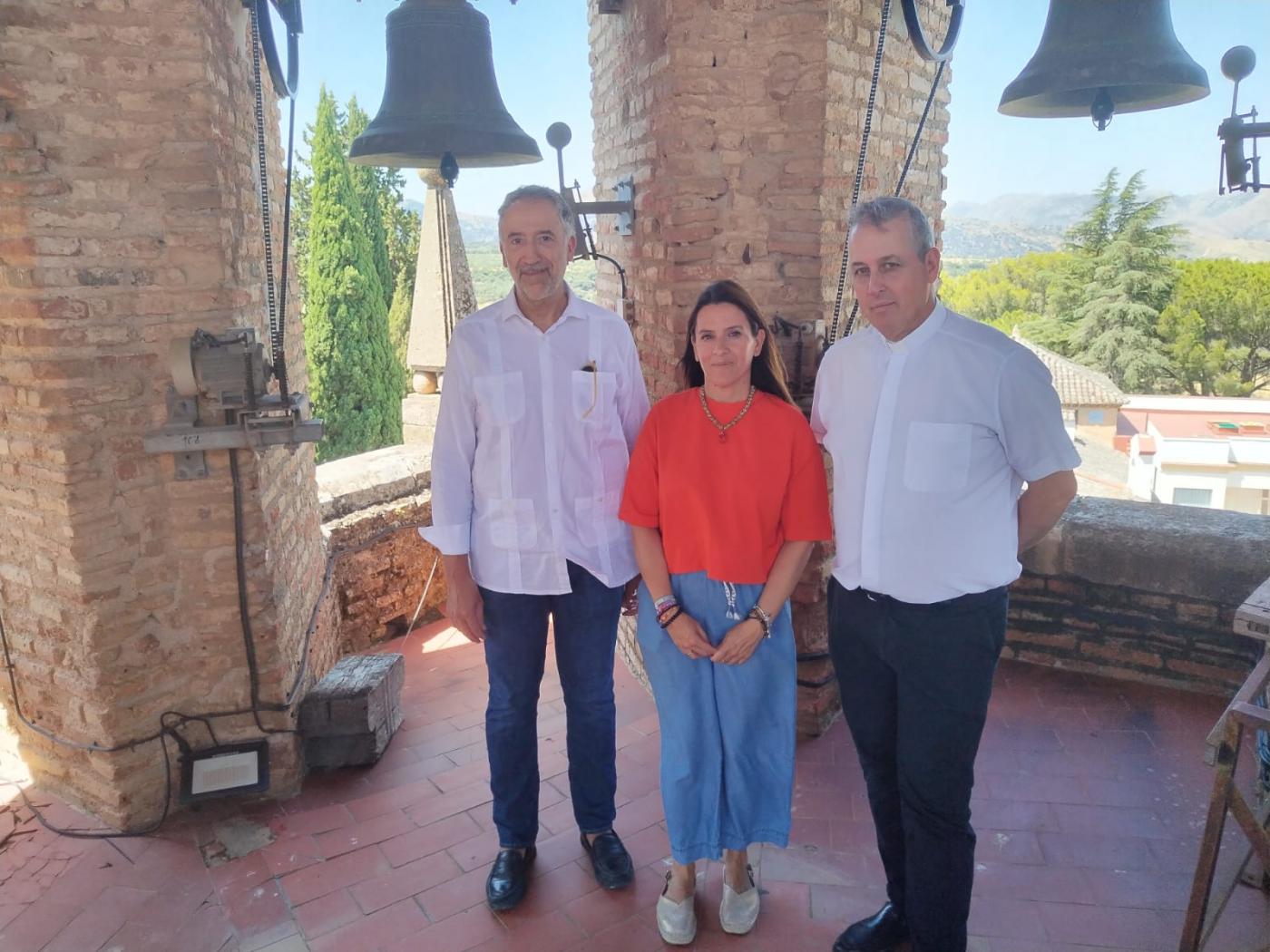La ‘Noche en Blanco’ permite visitar el campanario de Santa María en una acción solidaria