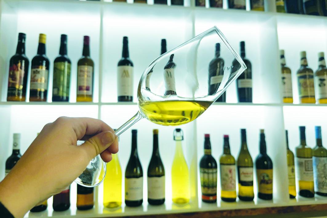 La Manzanilla, un vino que tanto identifica a Sanlúcar de Barrameda - AI