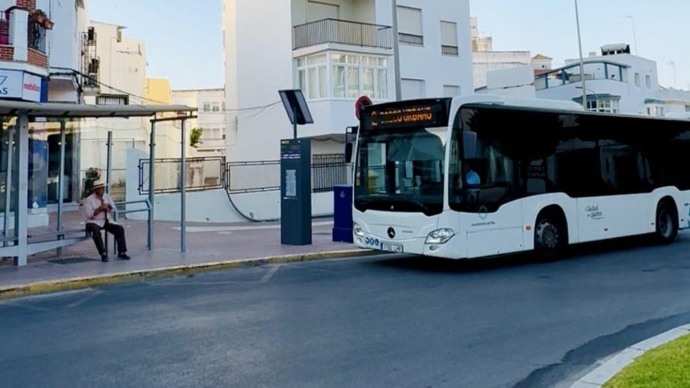 Tendremos servicio nocturno de autobuses entre Rota y Costa Ballena hasta el 31 de agosto