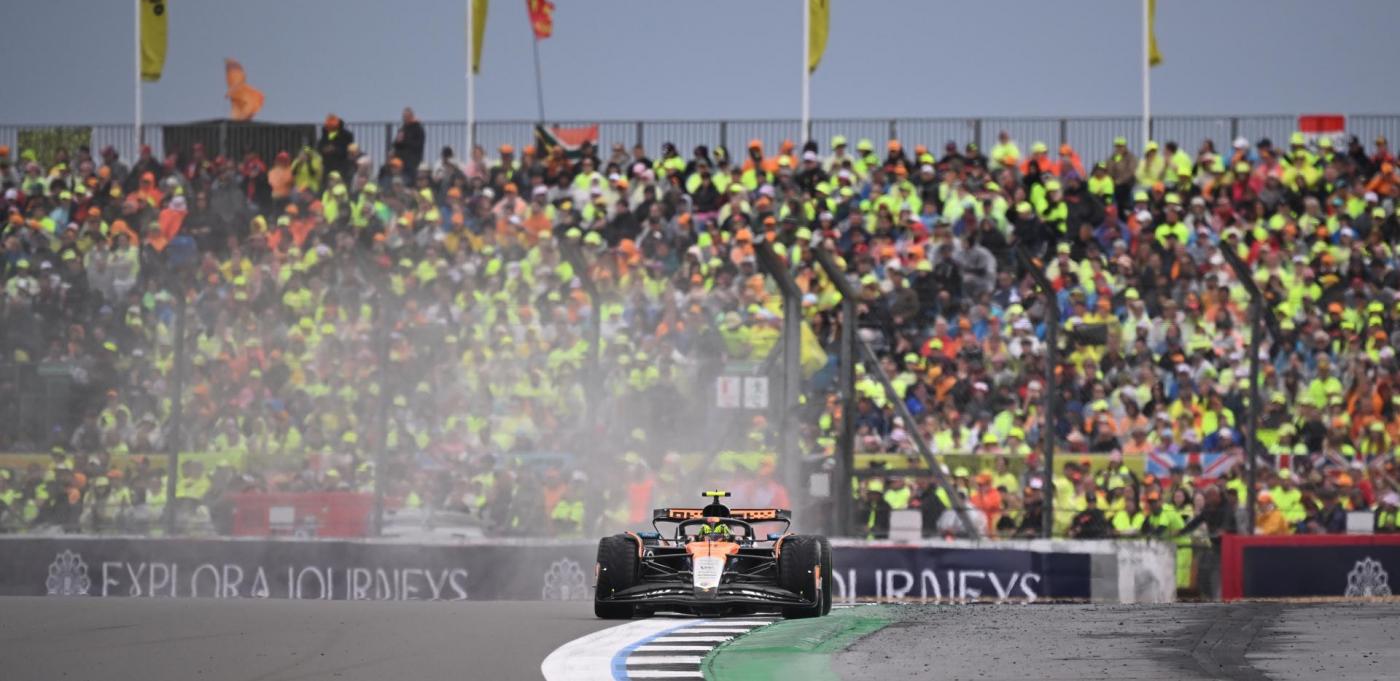 Norris gana en Inglaterra y recorta a Piastri