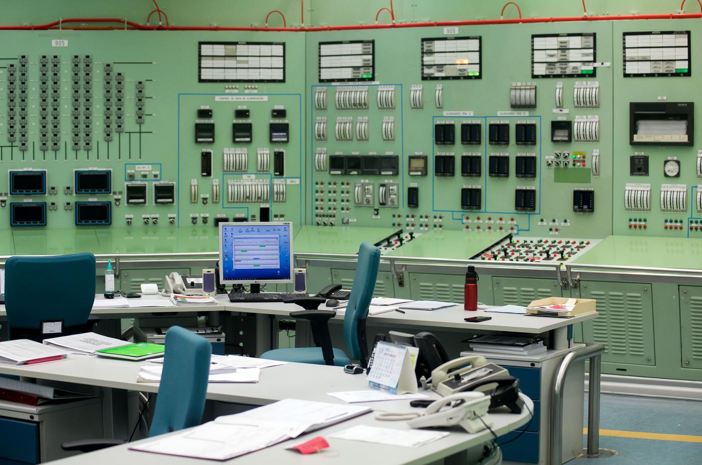 Dos tercios de los españoles apoyan el alargamiento de la vida de las nucleares en España